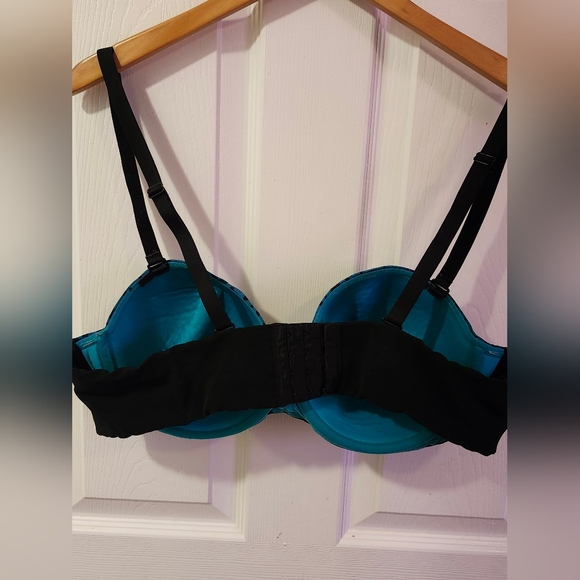 Intimates Blue-black Bra, size 42C - Picture 3 of 5